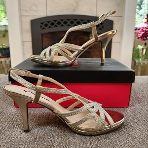 Touch of Nina Platino Viona Heels